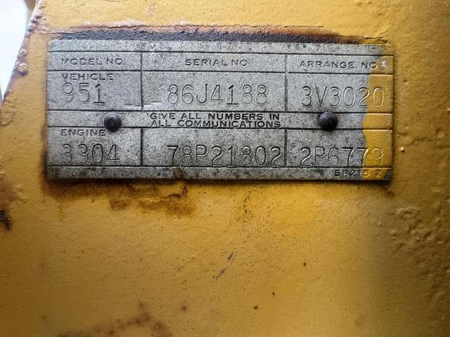 Image of Caterpillar 951C equipment image 4