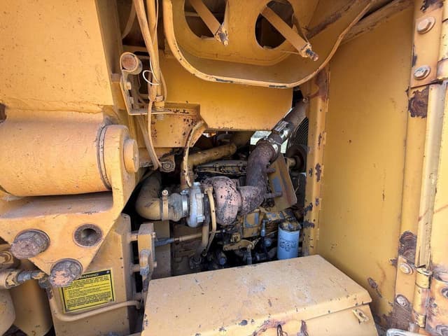 Image of Caterpillar 953 equipment image 2