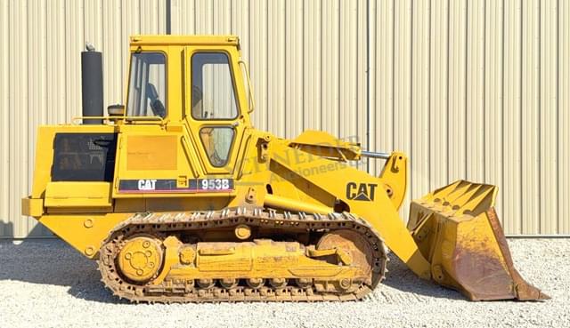 Image of Caterpillar 953B equipment image 2