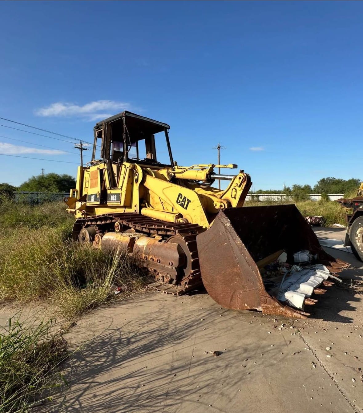 Caterpillar 963 Equipment Image0