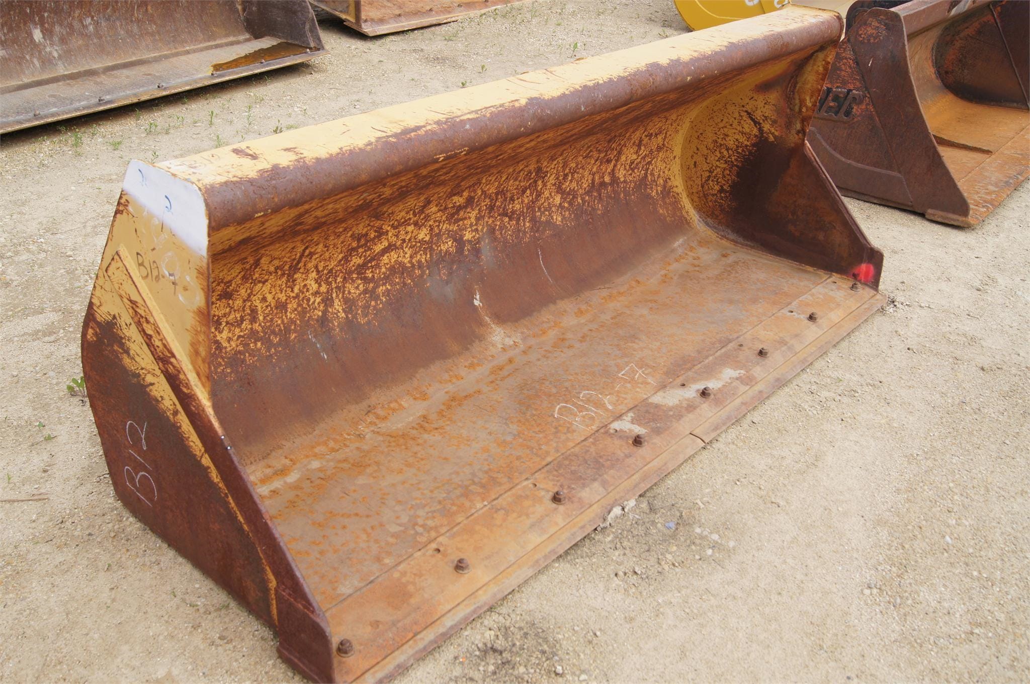 Caterpillar Bucket Equipment Image0