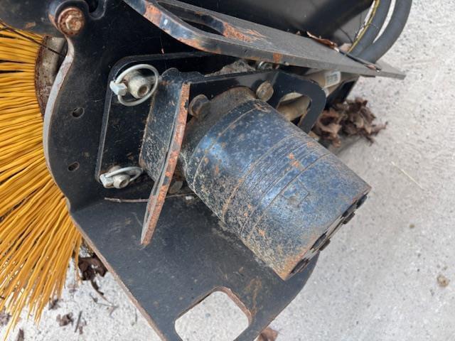 Image of Caterpillar BA118C equipment image 3