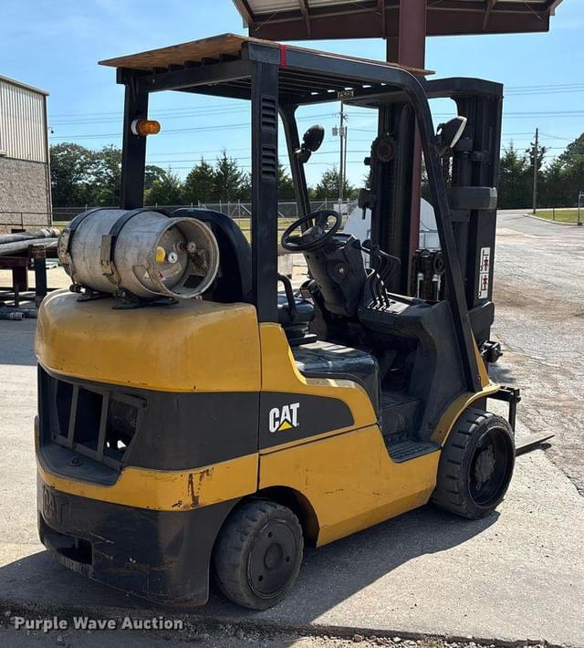 Image of Caterpillar C6000 equipment image 4