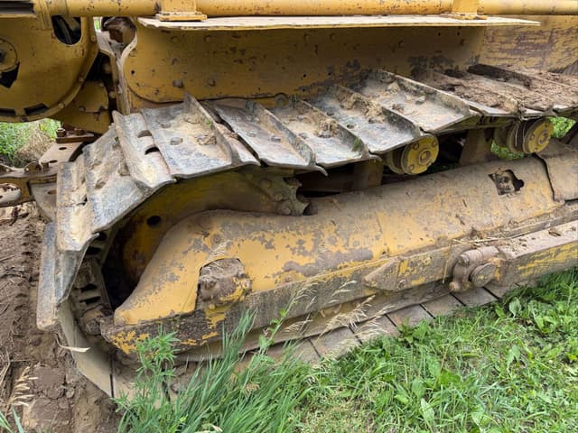 Image of Caterpillar D7 equipment image 3