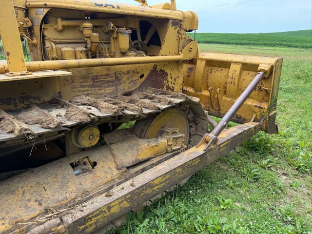 Image of Caterpillar D7 equipment image 4