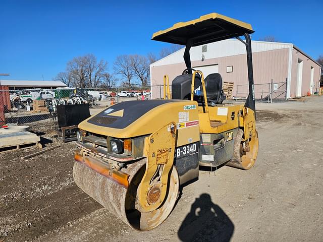 Image of Caterpillar CB-334D equipment image 1