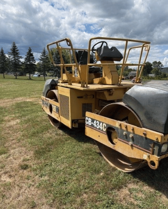 Image of Caterpillar CB-434C equipment image 2