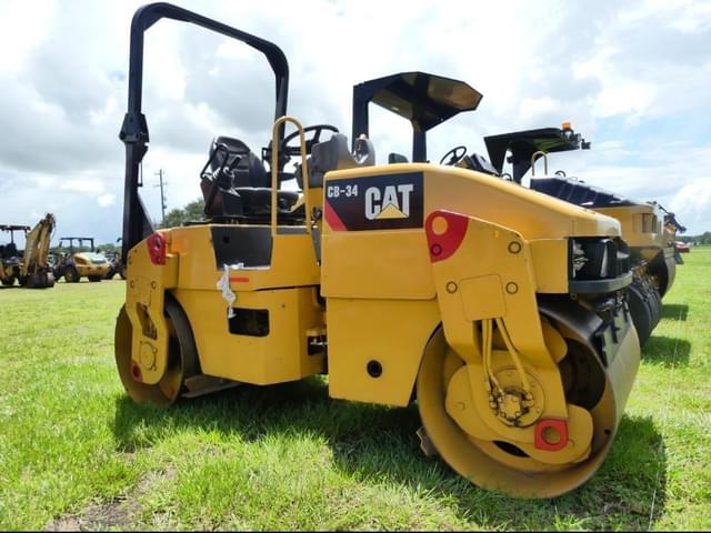 Image of Caterpillar CB34 equipment image 1