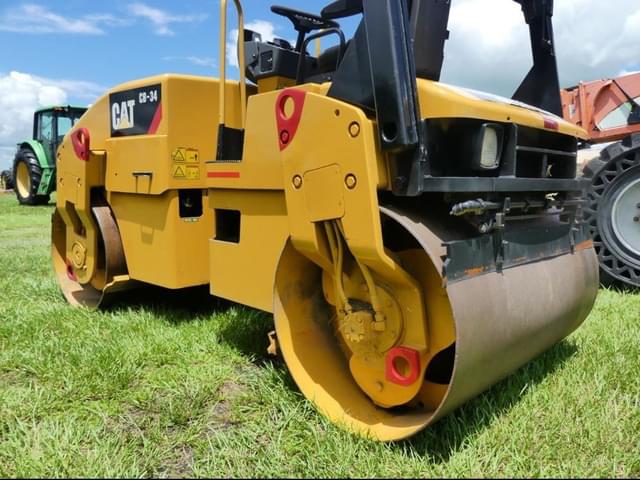 Image of Caterpillar CB34 equipment image 3