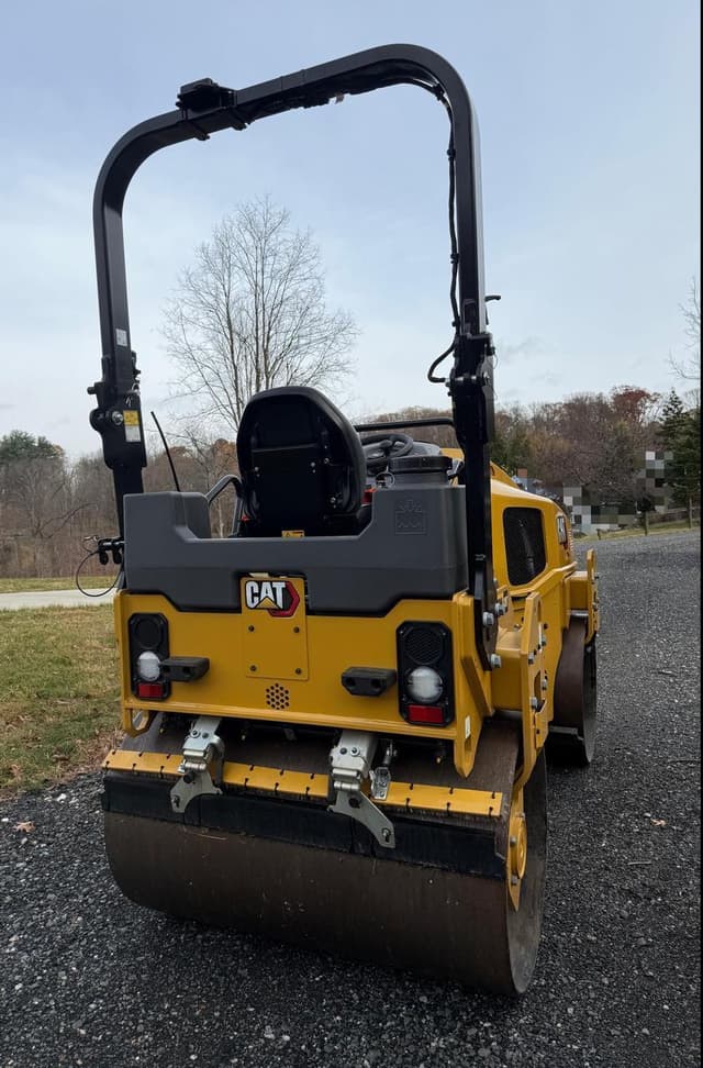 Image of Caterpillar CB4.0 equipment image 4