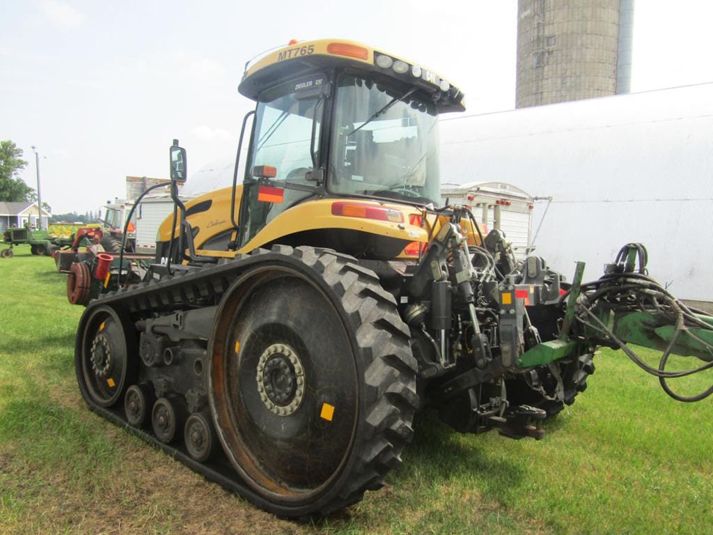 Main image Challenger MT765