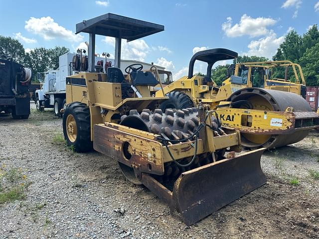 Image of Caterpillar CP-433C equipment image 1