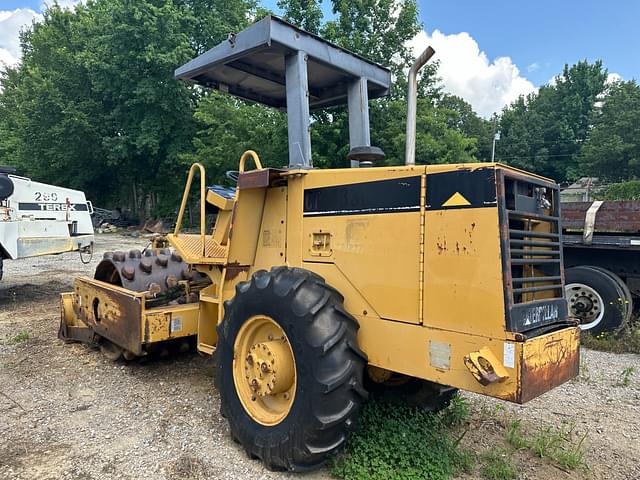 Image of Caterpillar CP-433C equipment image 3