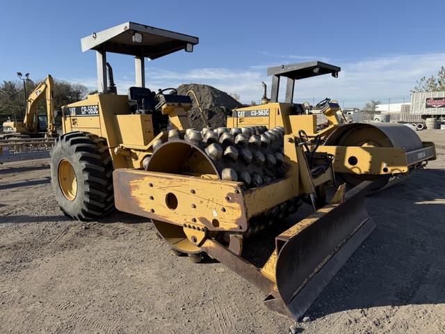 Image of Caterpillar CP-563C equipment image 2