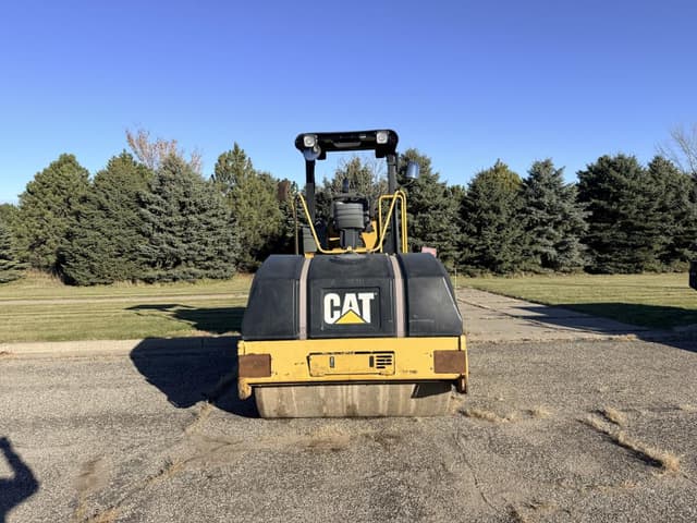 Image of Caterpillar CS-423E equipment image 2