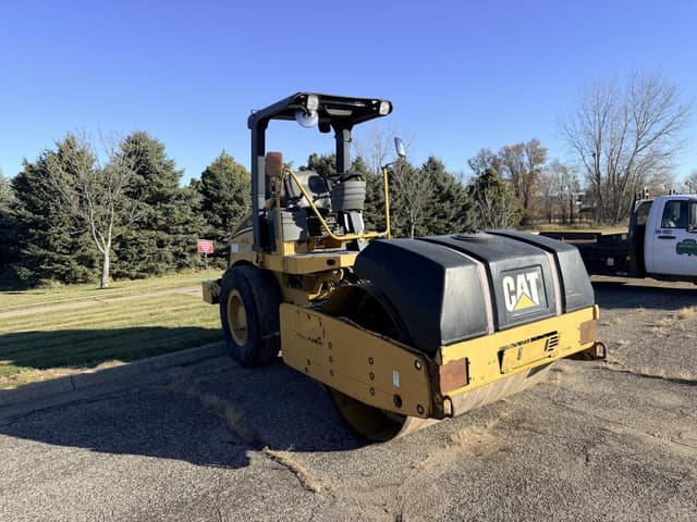 Image of Caterpillar CS-423E equipment image 3