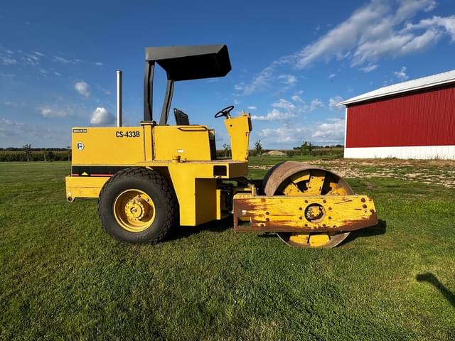 Image of Caterpillar CS433B  equipment image 4