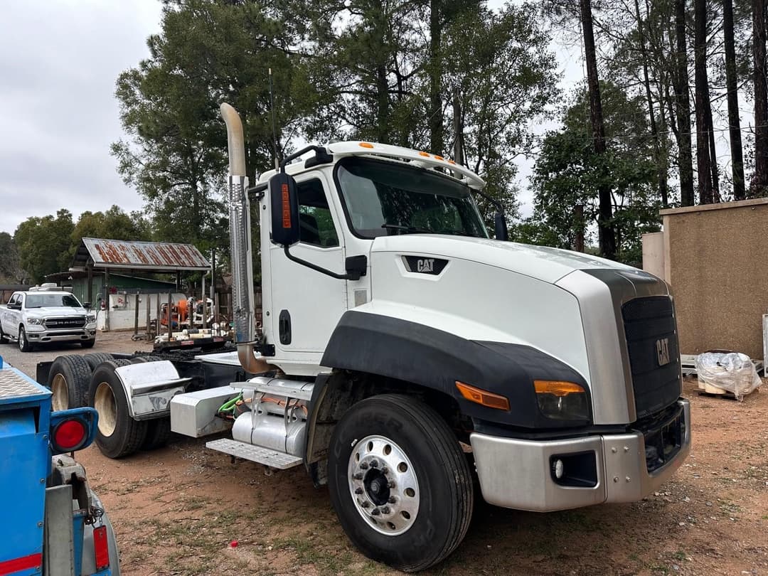 Image of Caterpillar CT660S Primary Image