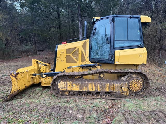 Image of Caterpillar D1 equipment image 1