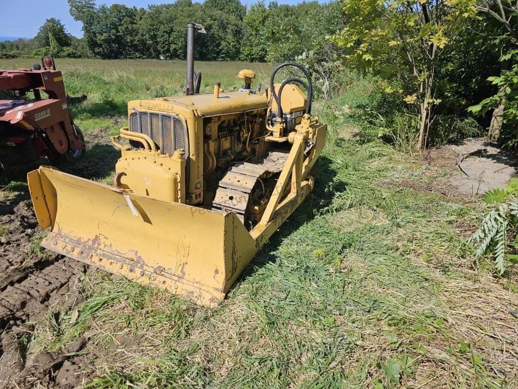 Main image Caterpillar D2