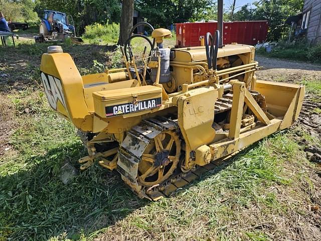 Image of Caterpillar D2 equipment image 3