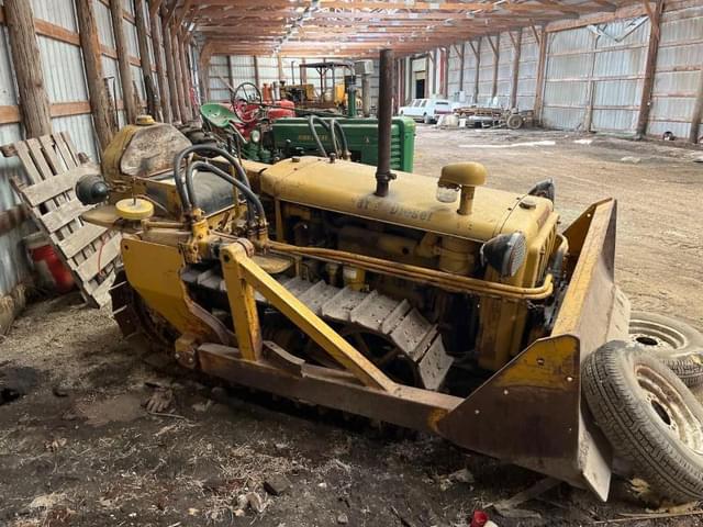 Image of Caterpillar D2 equipment image 2