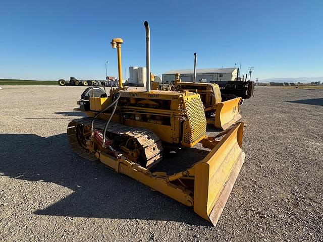 Image of Caterpillar D2 equipment image 3