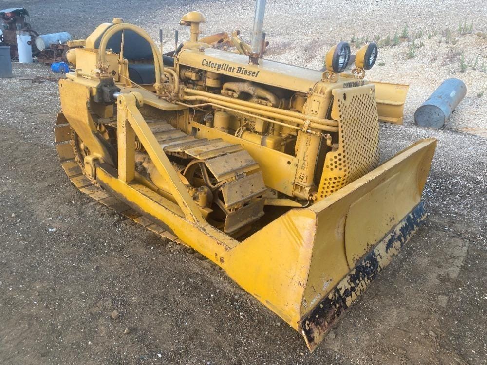 Main image Caterpillar D2