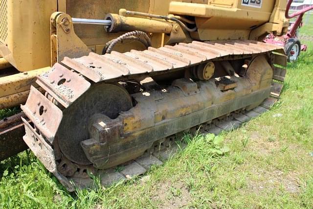 Image of Caterpillar D3 equipment image 4