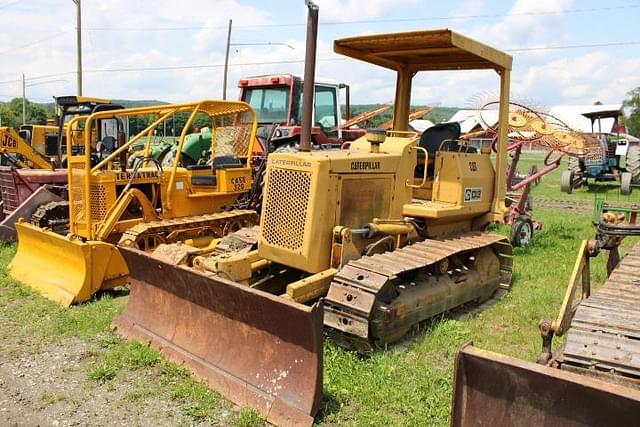 Image of Caterpillar D3 equipment image 2