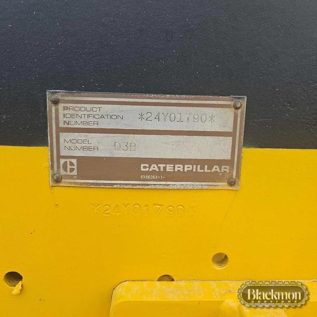 Image of Caterpillar D3B equipment image 4