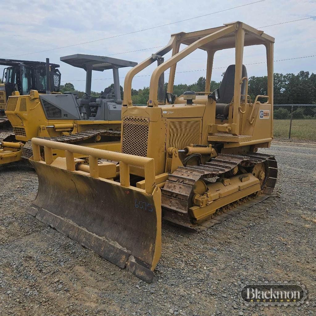 Caterpillar D3B Equipment Image0