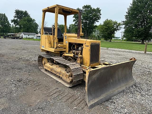 Image of Caterpillar D3B equipment image 2