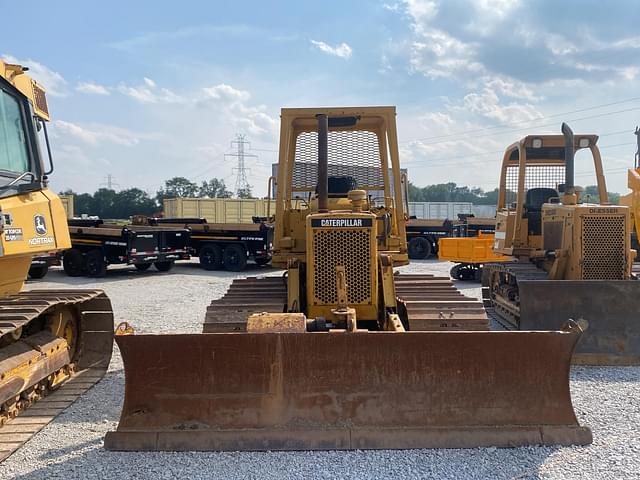 Image of Caterpillar D3B equipment image 2