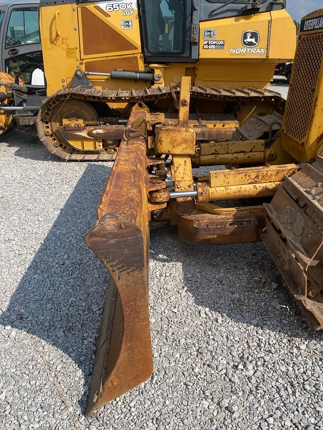 Image of Caterpillar D3B equipment image 4