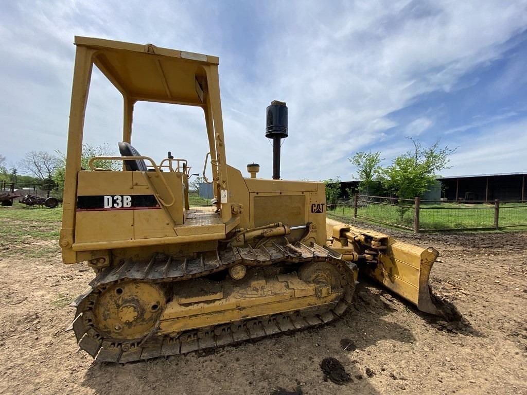 Image of Caterpillar D3B Primary image