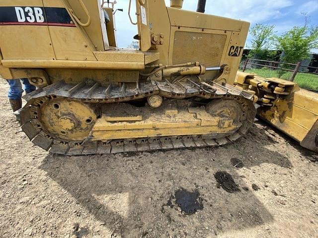 Image of Caterpillar D3B equipment image 1