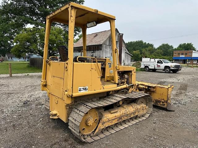 Image of Caterpillar D3B equipment image 4