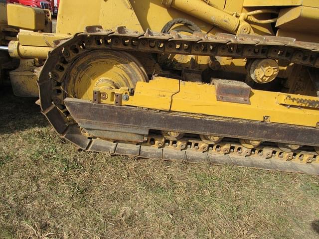 Image of Caterpillar D3C equipment image 4