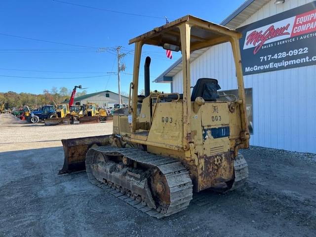 Image of Caterpillar D3C equipment image 2