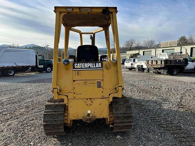 Image of Caterpillar D3C XL equipment image 2