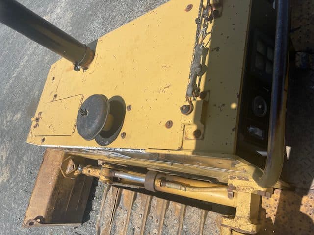 Image of Caterpillar D3C XL equipment image 2