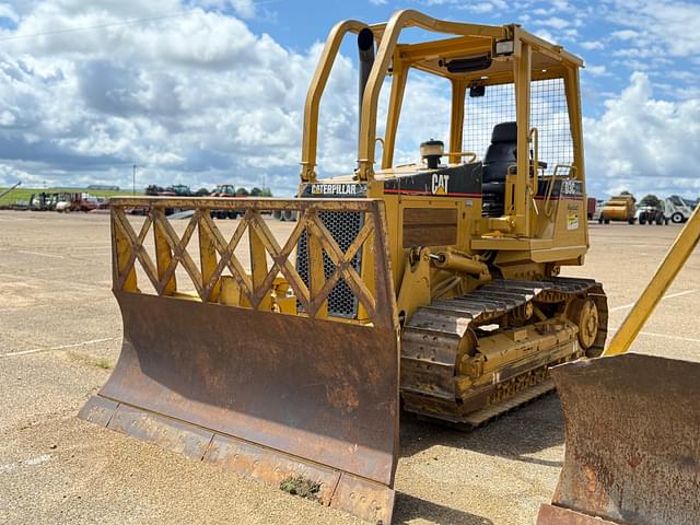 Image of Caterpillar D3C XL equipment image 2