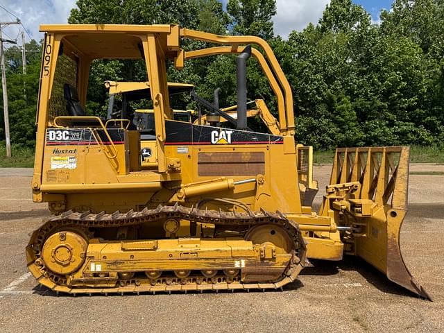 Image of Caterpillar D3C XL equipment image 1