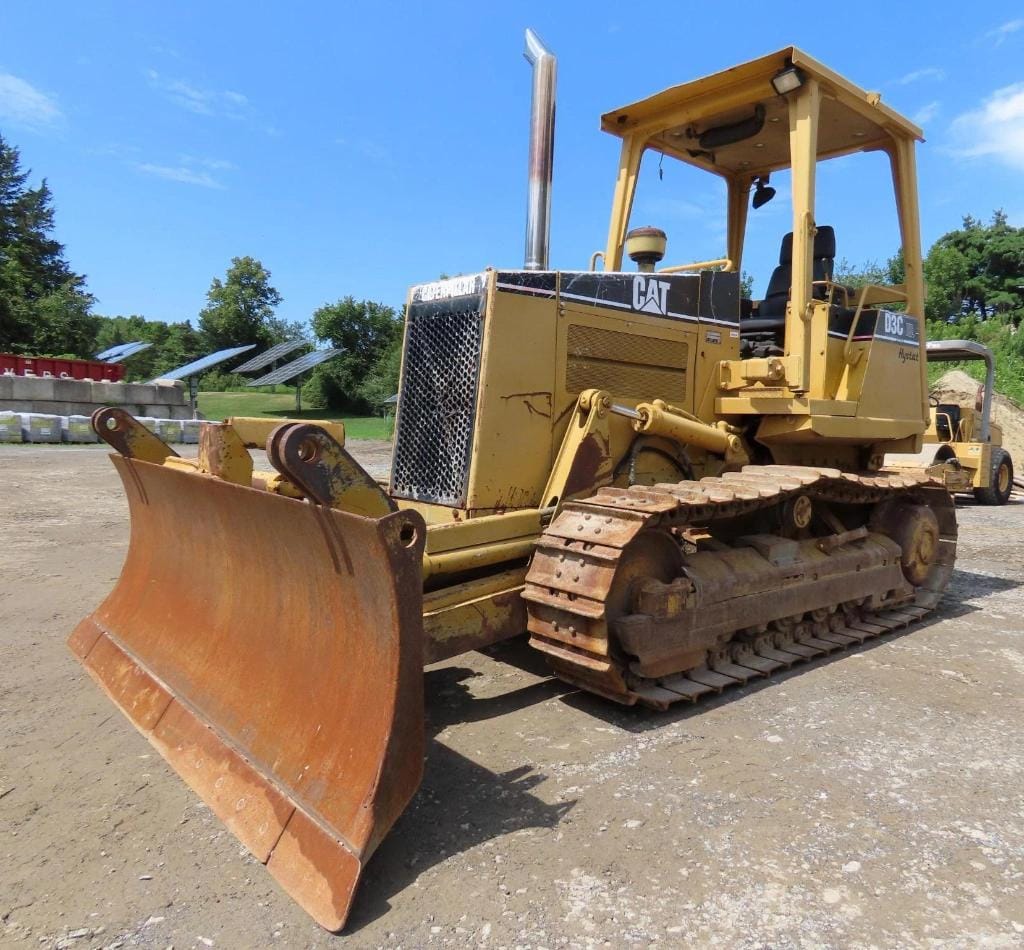 Caterpillar D3C XL Equipment Image0