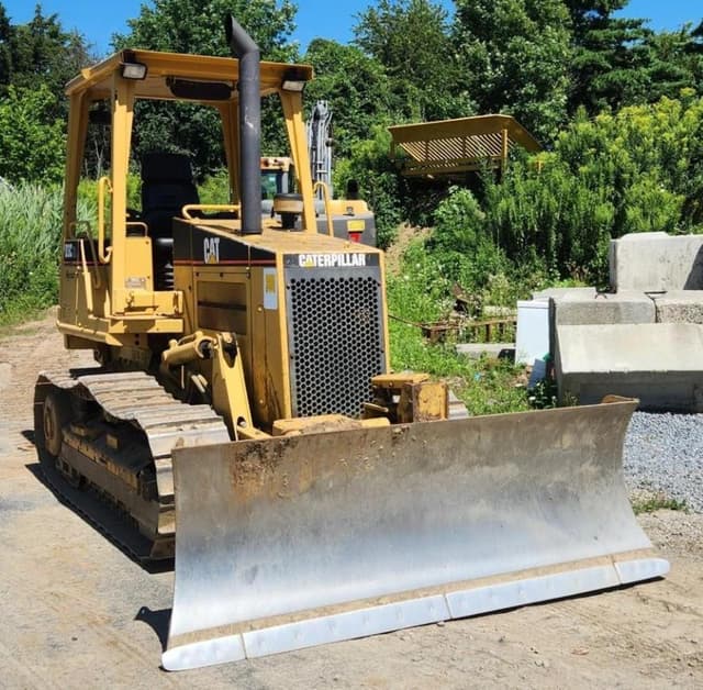 Image of Caterpillar D3C XL equipment image 4