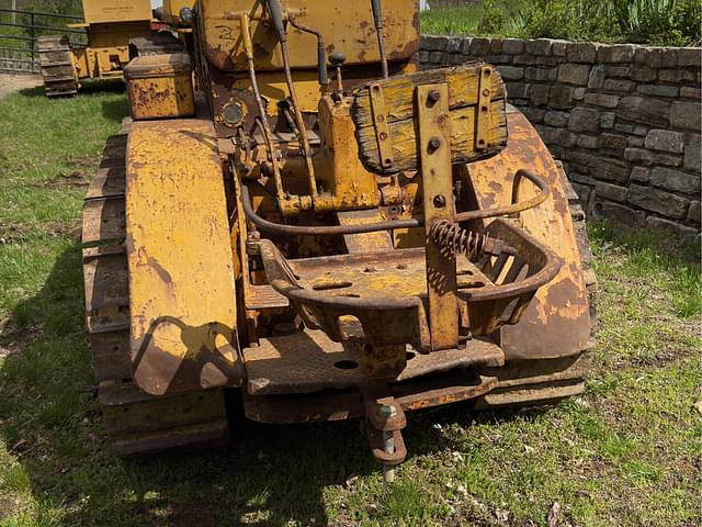 Image of Caterpillar D4 equipment image 3