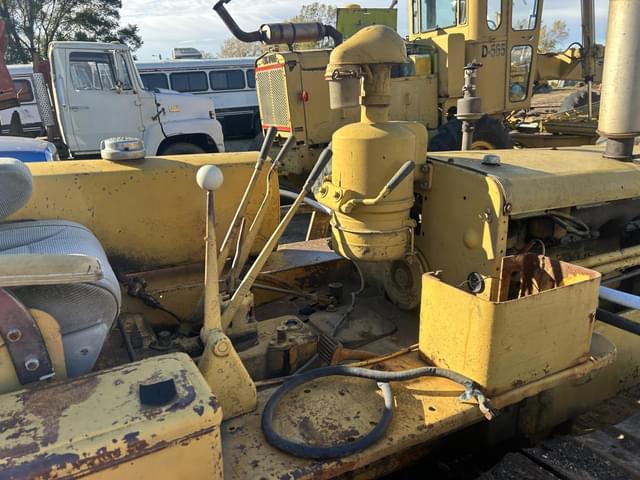 Image of Caterpillar D4 equipment image 3