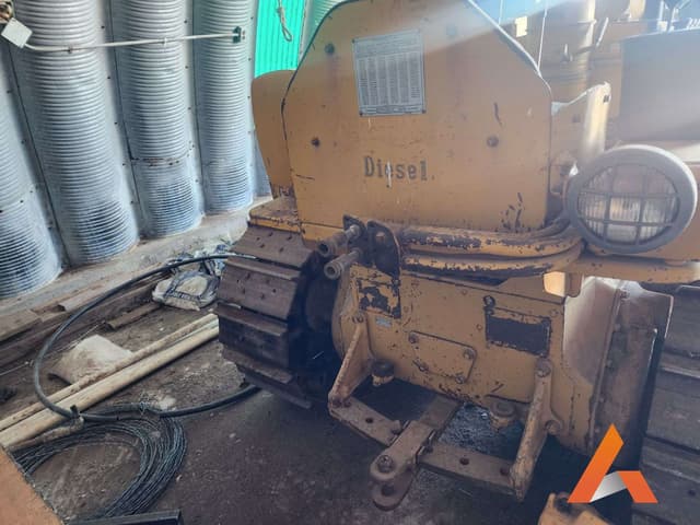 Image of Caterpillar D4 equipment image 4