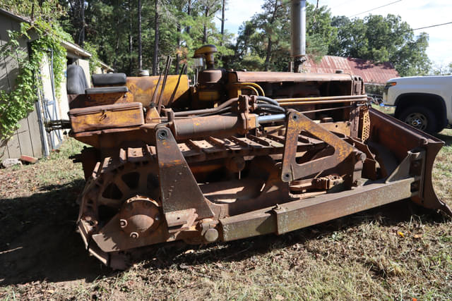 Image of Caterpillar D4 equipment image 4